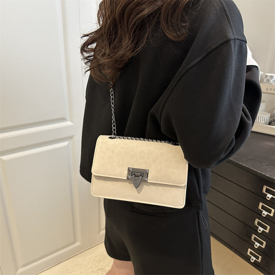 Damen Designer Umhängetasche mit edler Kettenverschlusstechnik Nord Taschen