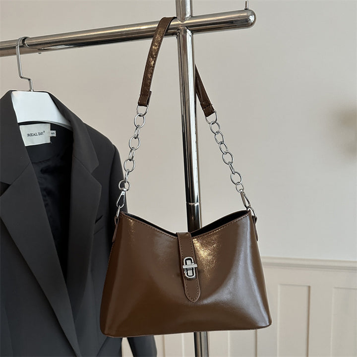 Damen elegante Handtasche mit stilvollem Kettenriemen Nord Taschen