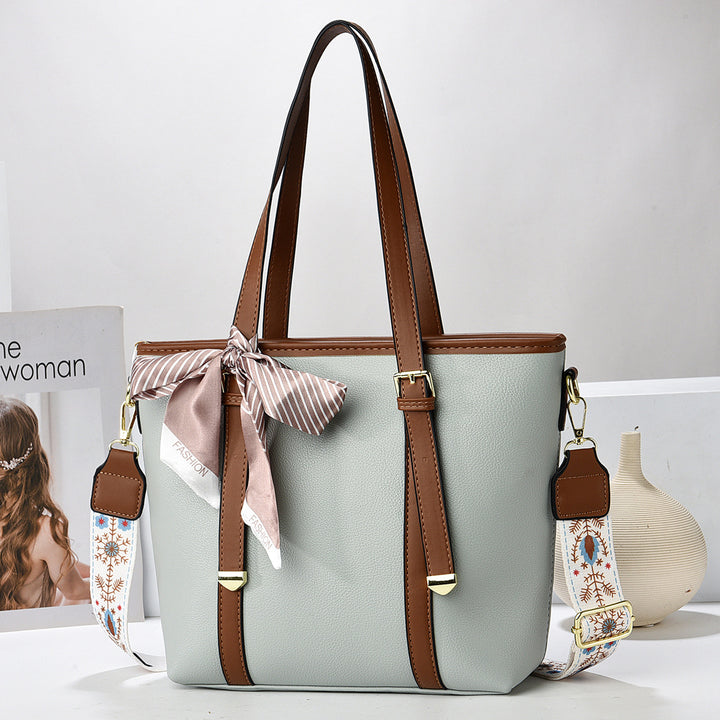 Damen Handtasche mit eleganter Form und praktischen Trageoptionen Nord Taschen