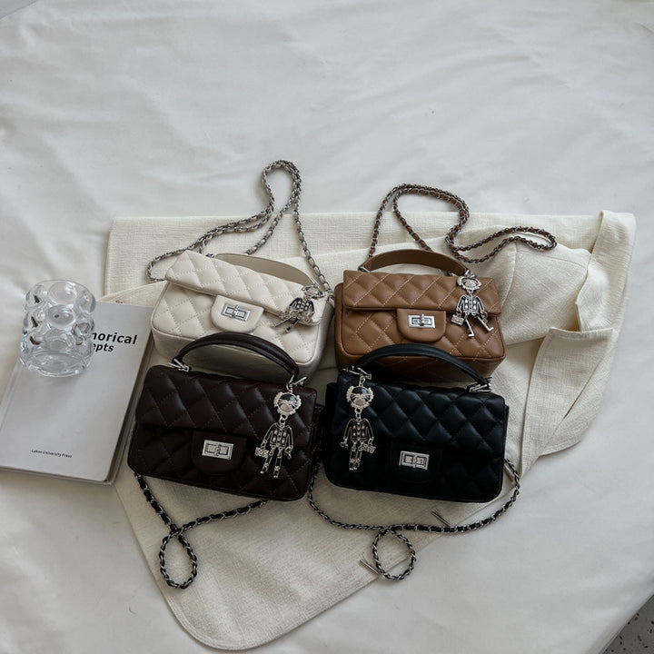 Damen elegante Schultertasche mit metallischen Akzenten Nord Taschen
