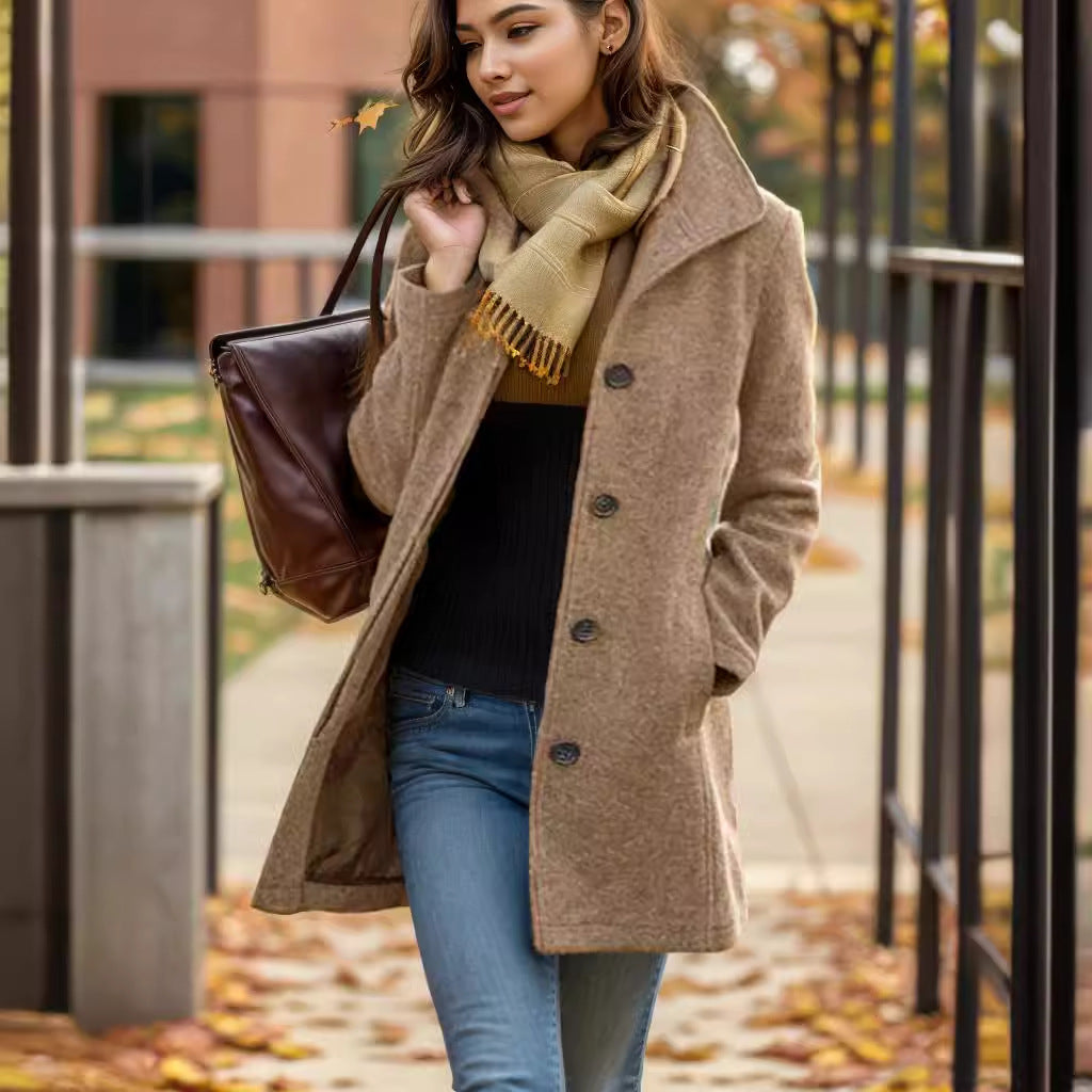 Damen Kurzmantel aus Velourslederimitat mit Hemdkragen, Knopfleiste und seitlichen Eingrifftaschen Nord Taschen