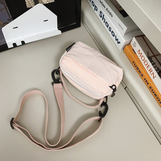 Damen Umhängetasche mit robustem Reißverschluss und verstellbarem Schulterriemen Nord Taschen