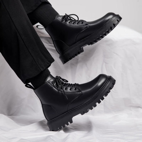 Herren Robuste Schnürstiefel mit rutschfester Sohle und stabiler Konstruktion - Vittorelli