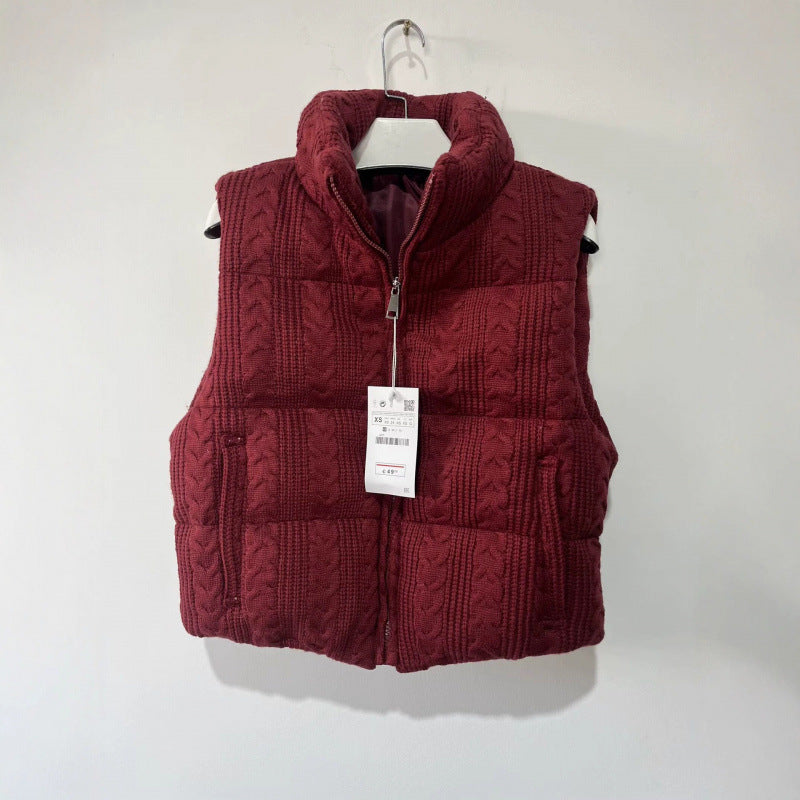 Damen Gepolsterte Strickweste mit Zopfstrickstruktur und Stehkragen Nord Taschen