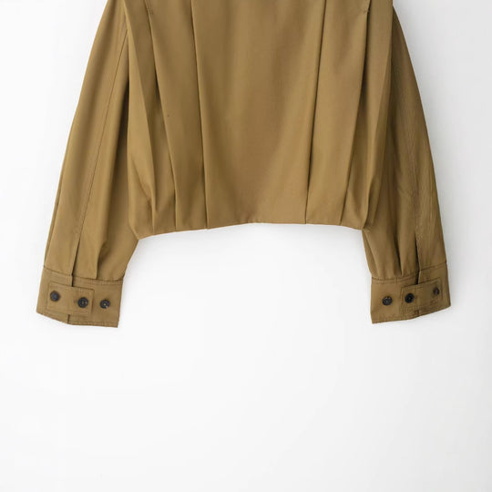 Damen Kurzgeschnittene Trenchjacke im Boxy-Schnitt mit breitem Revers und Epauletten Nord Taschen