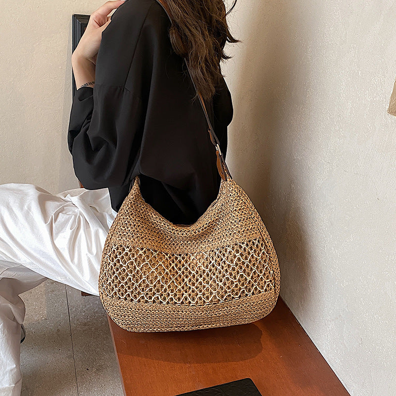 Damen Hobo-Tasche aus handgewebtem Naturmaterial mit elegantem Design Nord Taschen