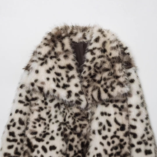 Damen Kurzjacke aus Kunstfell mit Leopard-Print und voluminösem Schalkragen Nord Taschen