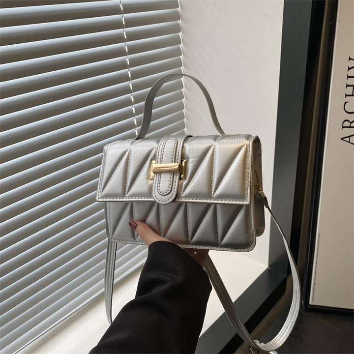 Damen Handtasche mit gestepptem Design und elegantem Klappverschluss Nord Taschen