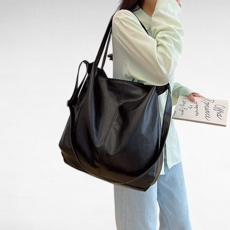 Nord Taschen | Large Soft Leather Shoulder Handbag