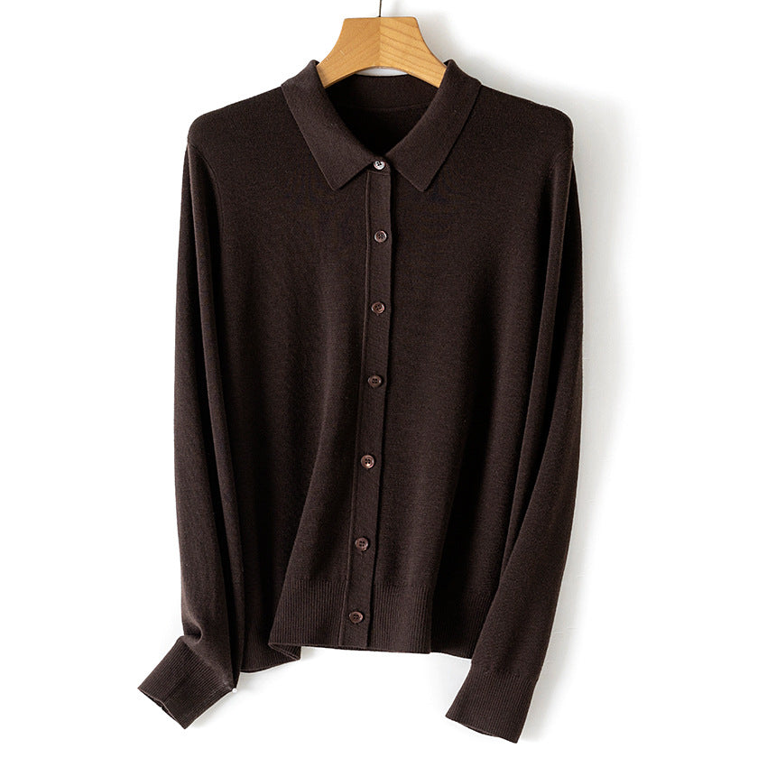Damen Feiner Knopfcardigan mit Hemdkragen und feinem Feinstrick Nord Taschen