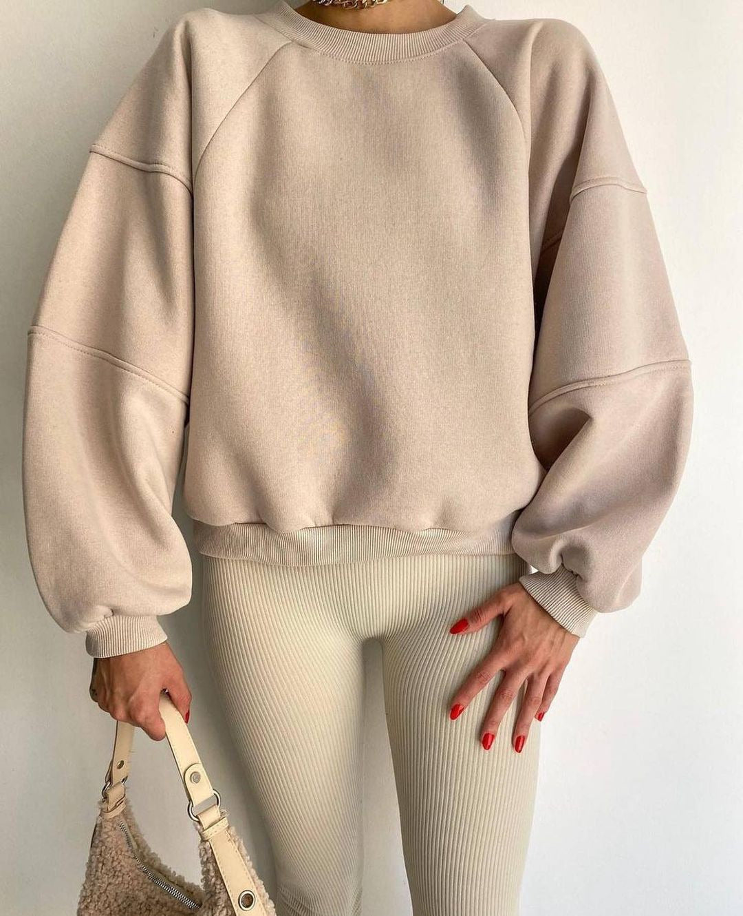 Damen Komfort-Loungewear Kombination Oversize-Sweatshirt mit High-Waist Biker-Shorts Nord Taschen