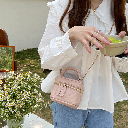 Damen elegante Mini-Tasche mit goldenen Details und praktischem Reißverschluss Nord Taschen