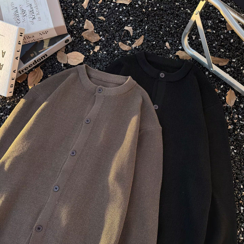 Unisex Grobgestrickte Oversize-Cardigan mit Rundhalsausschnitt und durchgehender Knopfleiste Nord Taschen