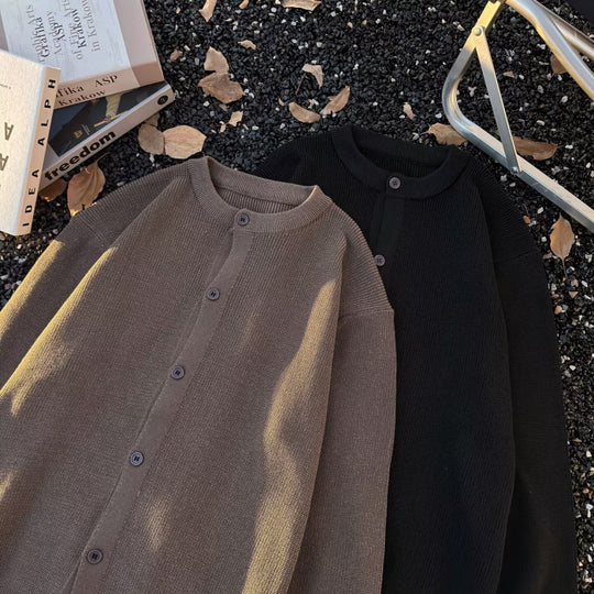 Unisex Grobgestrickte Oversize-Cardigan mit Rundhalsausschnitt und durchgehender Knopfleiste Nord Taschen