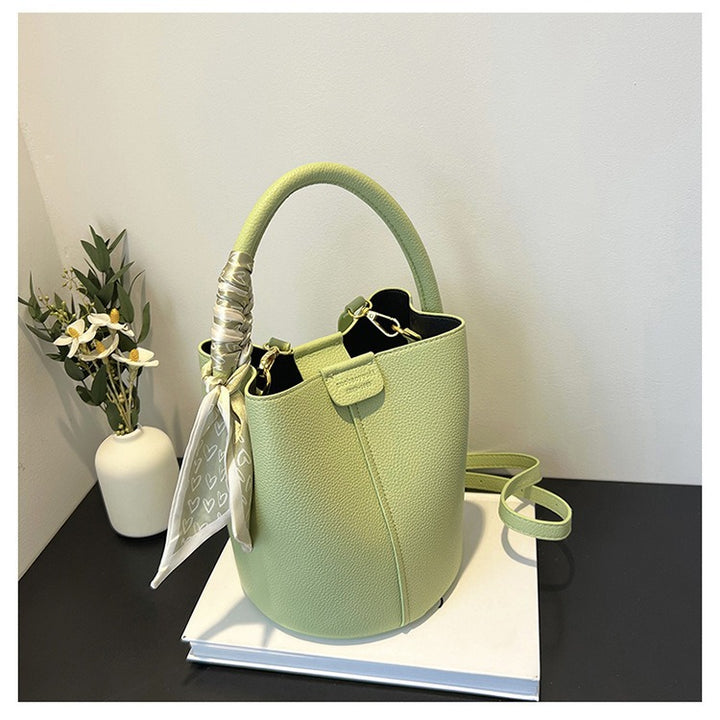 Damen Minimalistische Bucket Bag mit stilvollem Trageriemen Nord Taschen