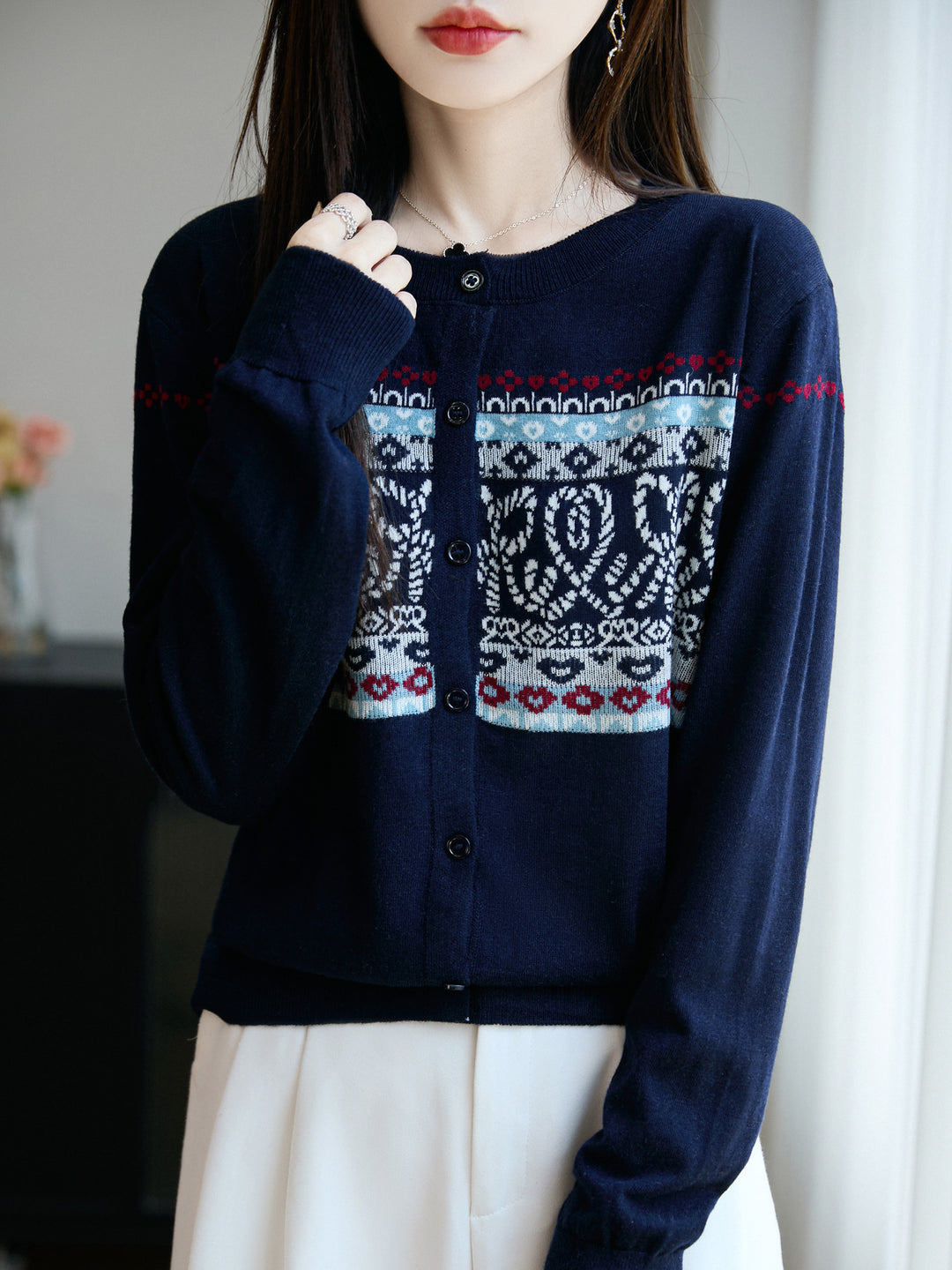 Damen Leichter Feinstrick-Cardigan mit nordischem Jacquardmuster und feiner Knopfleiste Nord Taschen