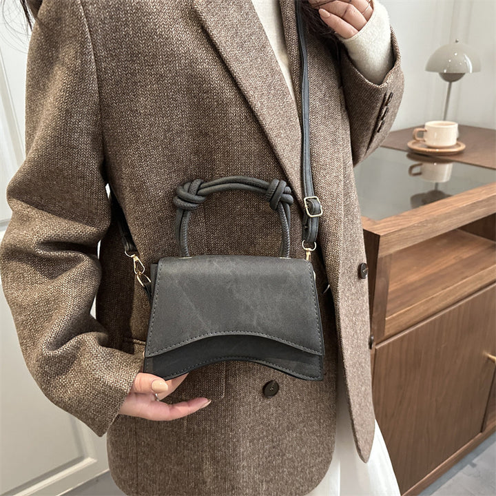 Damen Umhängetasche im minimalistischen Stil mit einzigartigem Verschluss Nord Taschen
