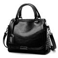 Damen modische Handtasche mit elegantem Nieten-Design Nord Taschen