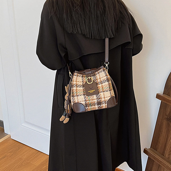 Damen modische Beuteltasche mit abnehmbarem Charme Nord Taschen