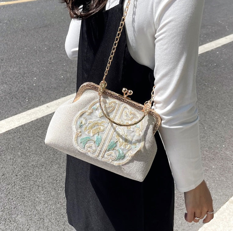 Damen elegante Handtasche mit floraler Stickerei Nord Taschen
