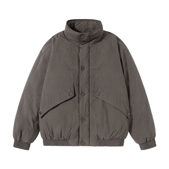 Unisex Kurz geschnittene gesteppte Boxy‑Blousonjacke mit hohem Stehkragen und Utility‑Flaptaschen Nord Taschen