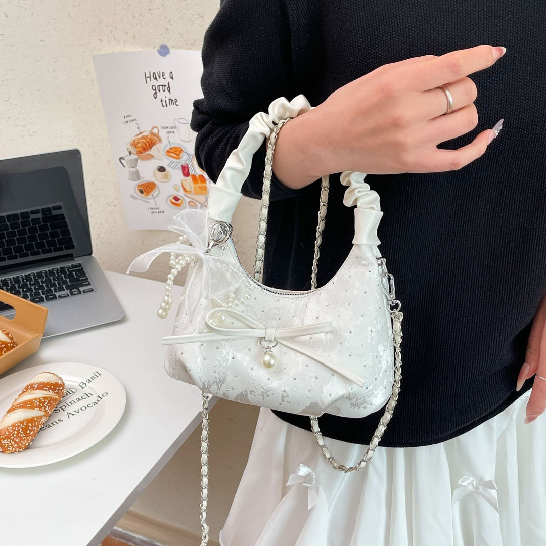 Damen Hobo-Tasche mit modischen Details und verspielten Akzenten Nord Taschen