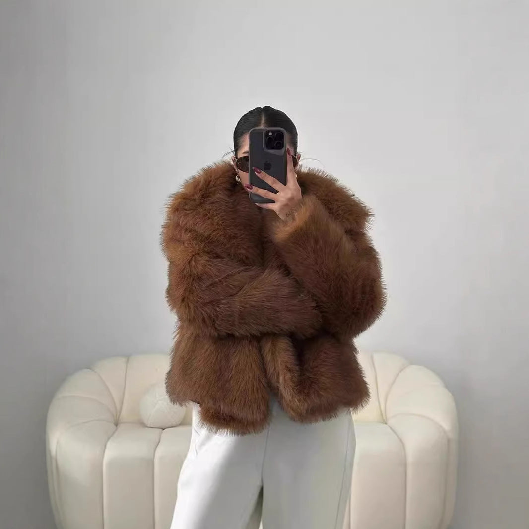 Damen Kurzbolero im Boxy-Cut aus veganem Shaggy-Kunstpelz mit XXL-Schalkragen Nord Taschen
