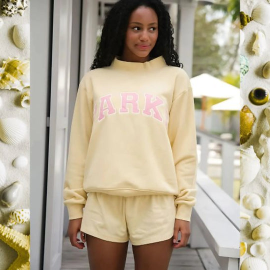 Damen Gemütliches Freizeit-Set mit Oversize kurz geschnittenem Sweatshirt und elastischen Baumwoll-Shorts Nord Taschen