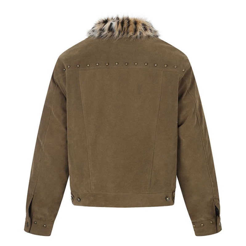 Herren Veloursleder-Truckerjacke mit Kunstfellkragen, Nietenbesatz und Druckknopfverschluss Nord Taschen