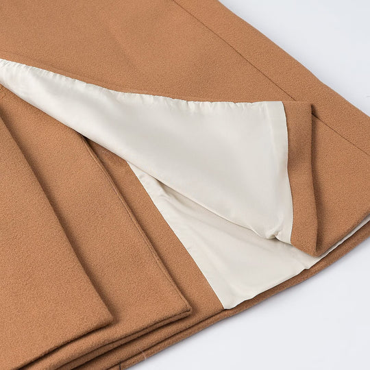 Damen Doppelreihiger Longcoat mit breitem Reverskragen und Pattentaschen Nord Taschen