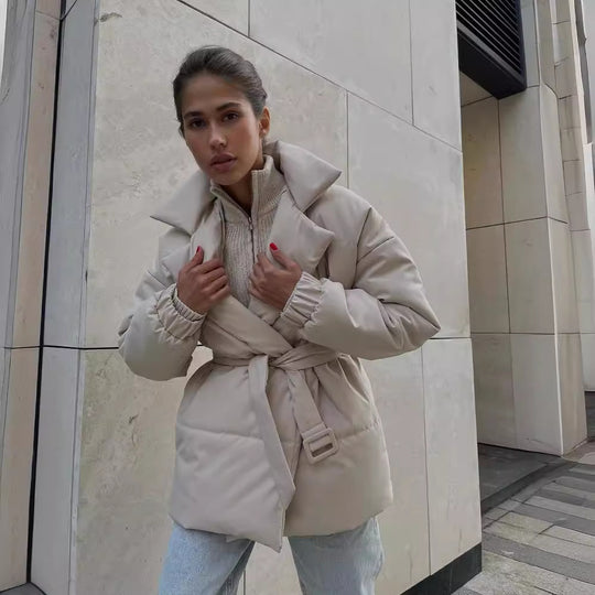 Damen Wattierte Taillierte Steppjacke mit Gürtel und Kapuze Nord Taschen