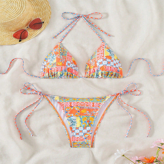 Damen Triangel-Bikini-Set mit verspielt floralem Muster und verstellbaren BindNord Taschenändern