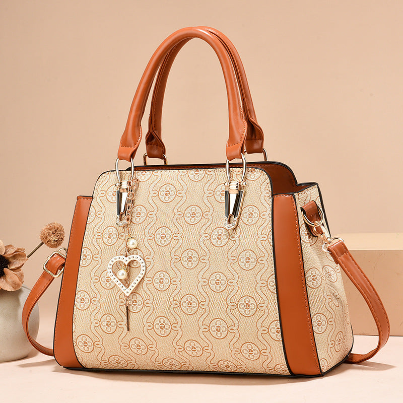 Damen Handtasche mit luxuriösem Mustermix und abnehmbarem Anhänger Nord Taschen