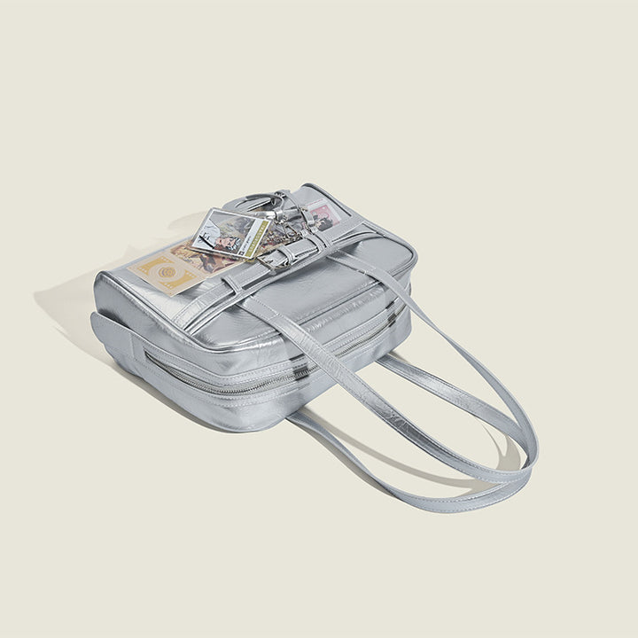Damen modische Schultertasche mit schimmerndem Metallic-Finish und kreativen Applikationen Nord Taschen