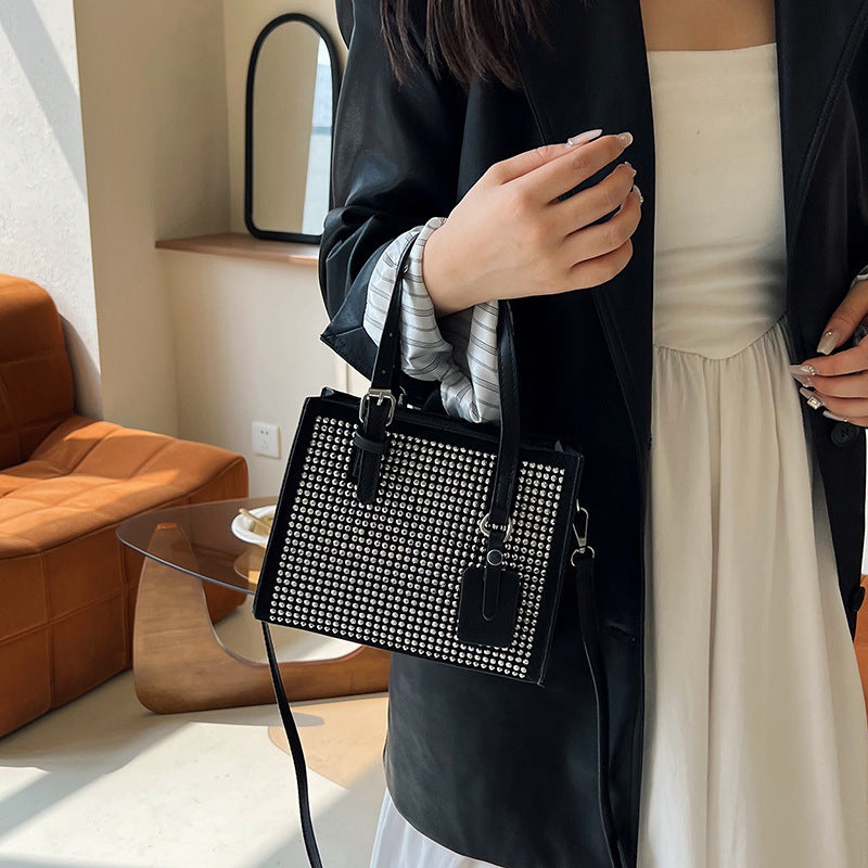 Damen Glamouröse Handtasche mit funkelndem Strass und eleganten Akzenten Nord Taschen