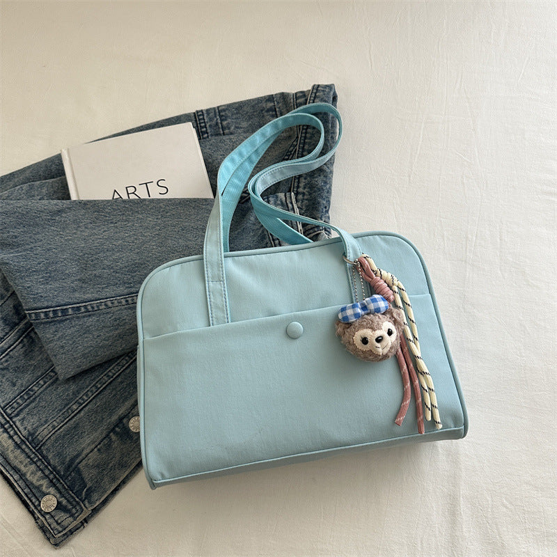 Damen modische Beuteltasche mit praktischem Anhänger Nord Taschen