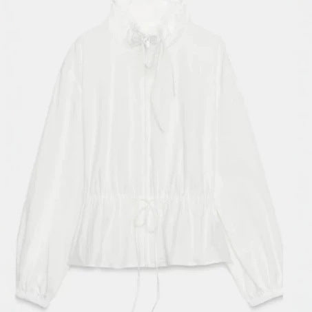 Damen Romantische Baumwoll‑Rüschenbluse mit Highneck, Kordelzugtaillierung und Volant‑Saum Nord Taschen