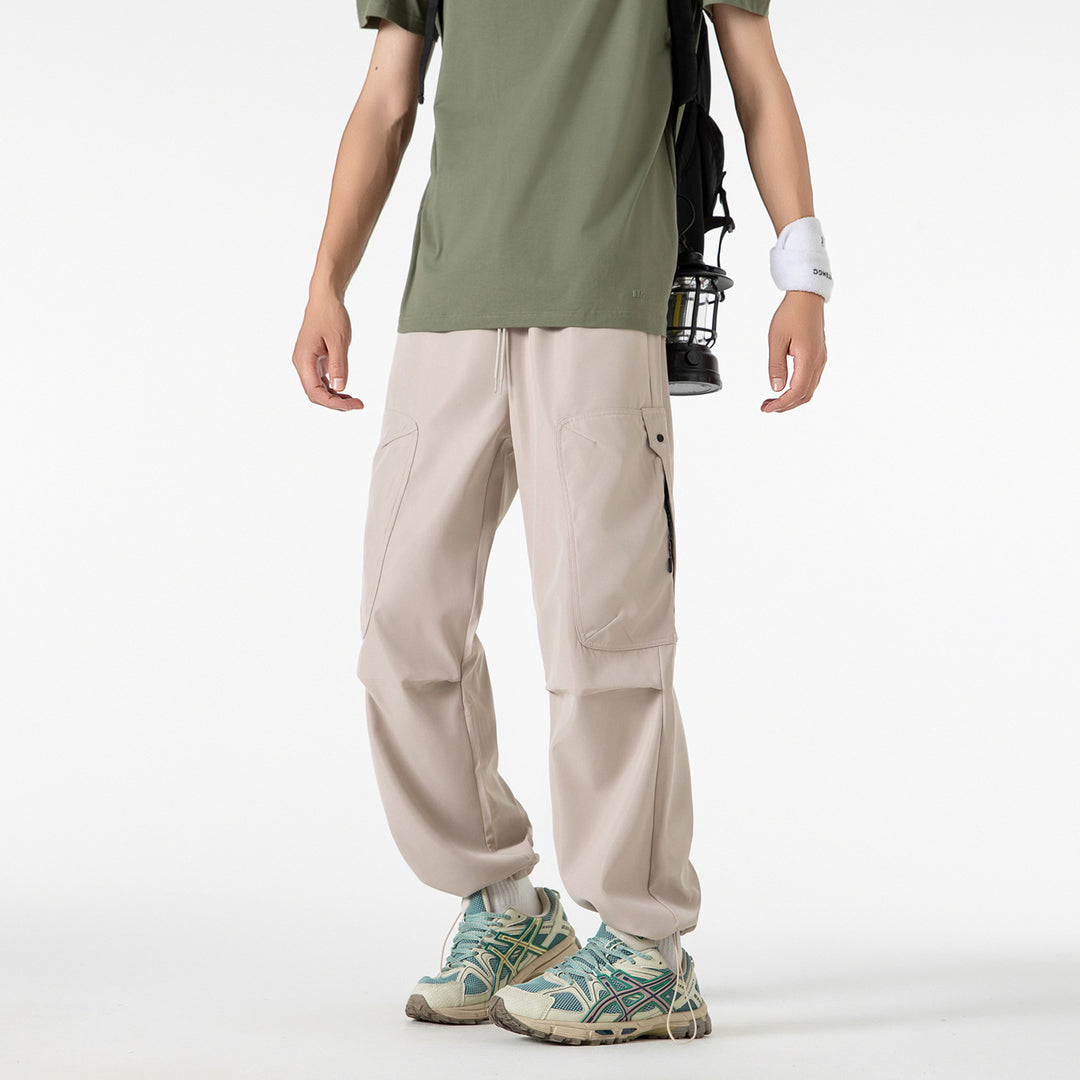 Herren Extraweite Utility-Cargohose im Joggerstil mit Tunnelzugbund und verstellbaren Beinabschlüssen Nord Taschen