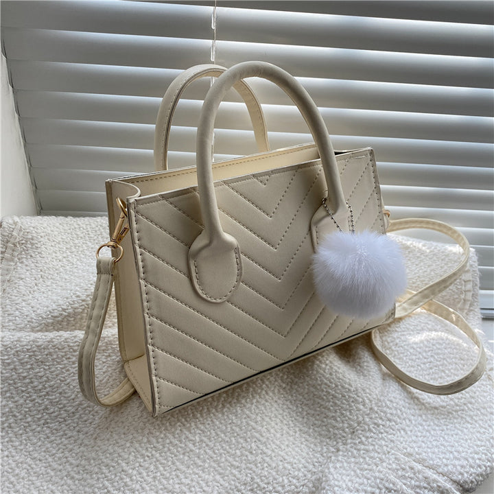 Damen elegante Handtasche im strukturierten Chevron-Design Nord Taschen