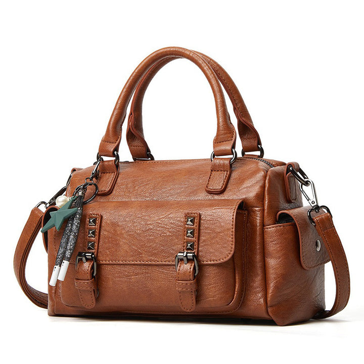 Damen Henkeltasche mit eleganten Nieten und praktischem Innenlayout Nord Taschen