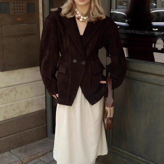 Damen Taillierter Velours‑Imitatblazer mit Doppelreiher und Pattentaschen Nord Taschen