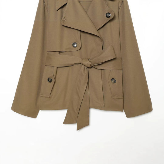 Damen kurz geschnittener Trenchcoat mit kontrastierendem Lederkragen und Taillengürtel Nord Taschen