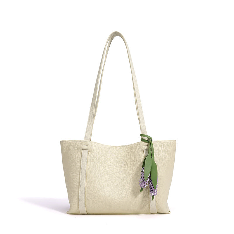Damen stilvolle Tote-Bag mit floralem Anhänger Nord Taschen
