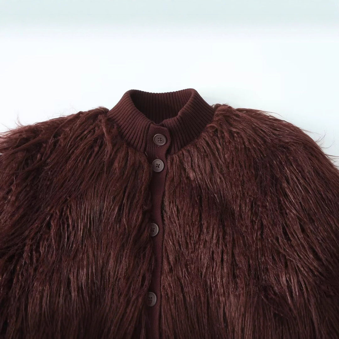 Damen Kurz geschnittene Shaggy-Faux-Fur-Strickjacke mit Rippkragen und Knopfleiste Nord Taschen