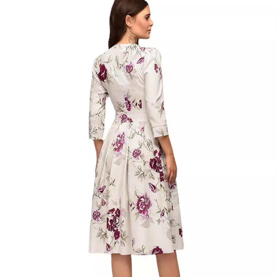 Damen Midikleid mit taillierter Silhouette und floraler Jacquardstruktur Nord Taschen
