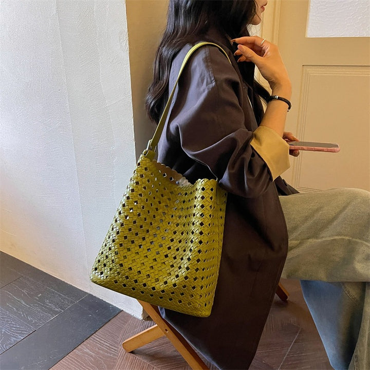 Damen geflochtene Hobo-Tasche aus hochwertigem Kunstleder mit weichem Innenfutter Nord Taschen