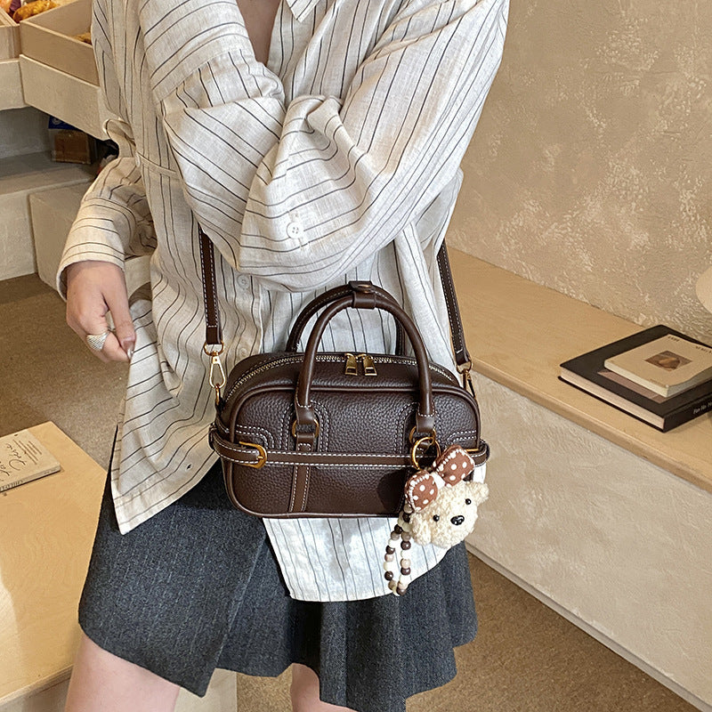 Damen Mini-Handtasche mit abnehmbarem Teddy-Anhänger Nord Taschen