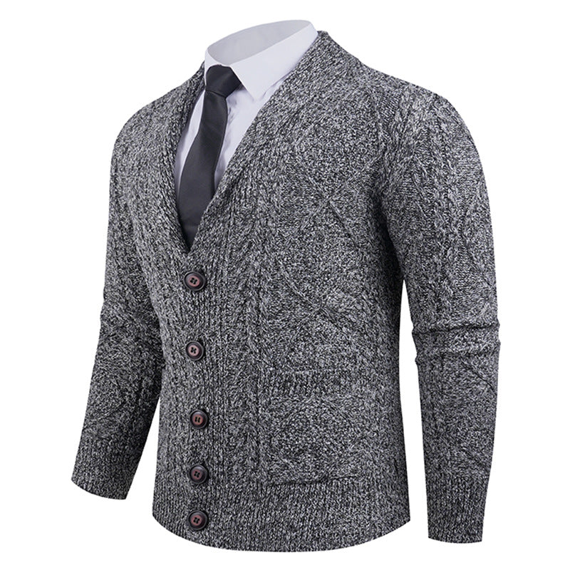 Herren Strickcardigan mit Schalkragen, Zopfmuster, aufgesetzten Taschen und Knopfleiste Nord Taschen