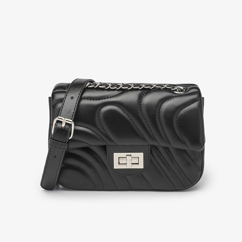 Damen Umhängetasche mit luxuriösem Wickel-Design und schickem Kettenverschluss Nord Taschen
