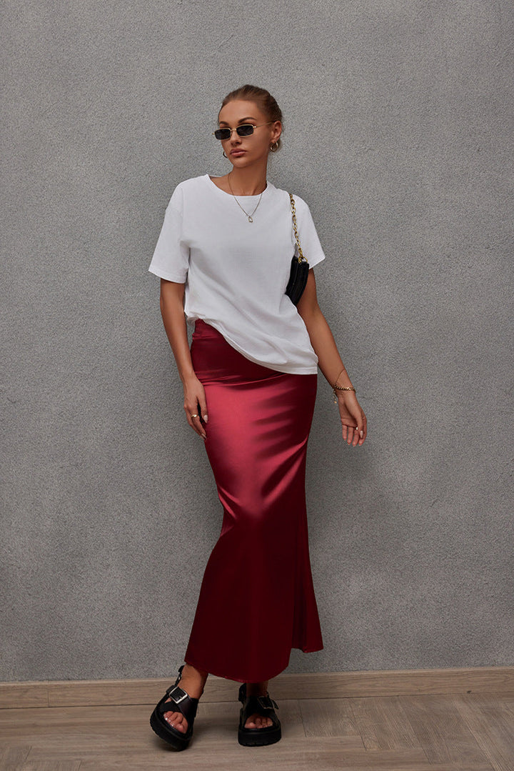 Damen Eleganter Maxirock aus glänzendem Satin mit hohem Schlitz